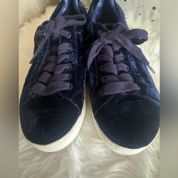 Circus By Sam Edelman Dark Blue Velvet Sneakers Size 6 - Picture 5 of 8